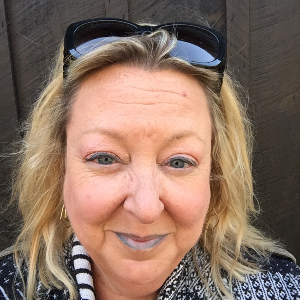 Meet your Posher, Andrea